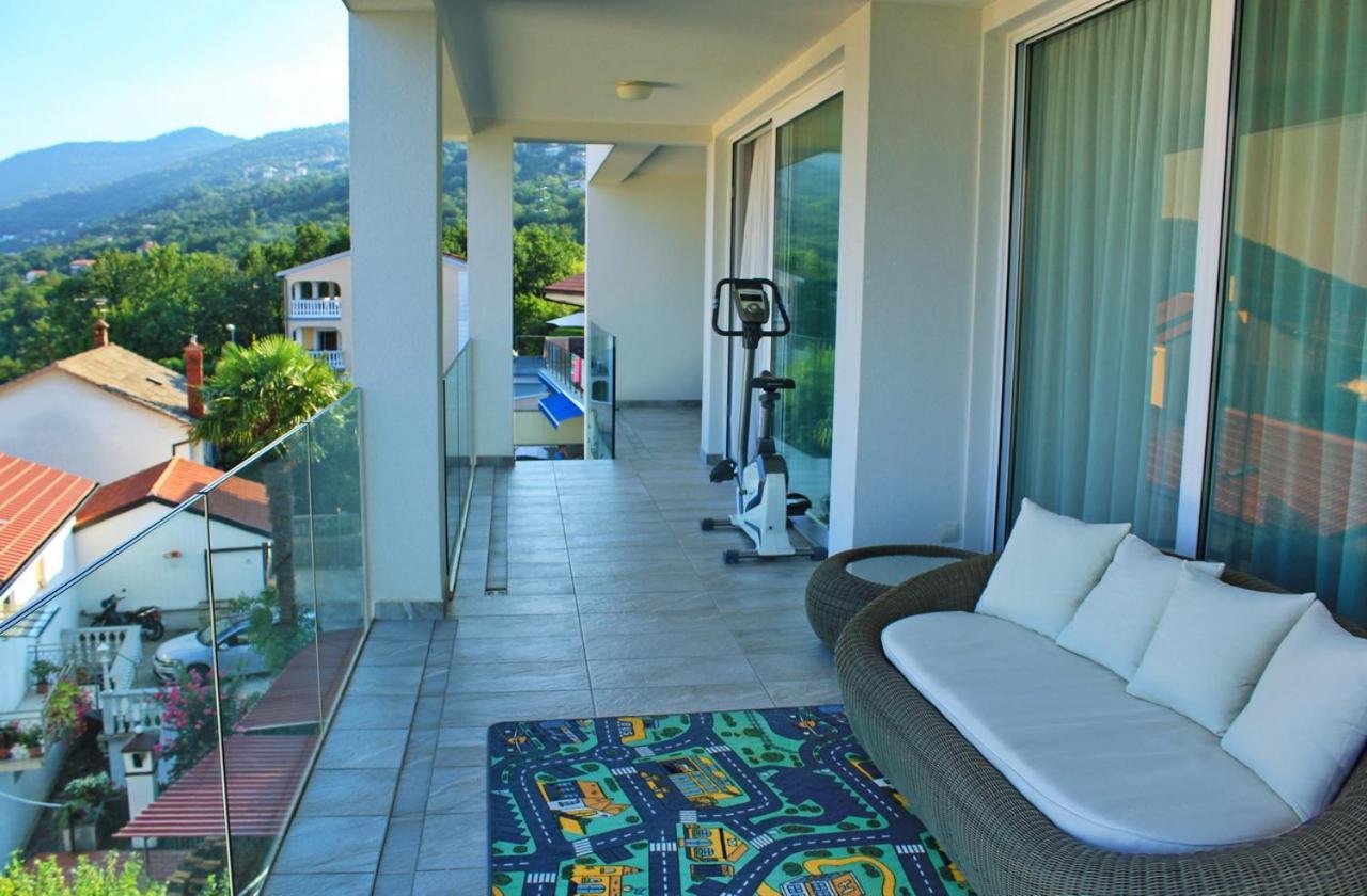 Apartments Anna Ичичи Экстерьер фото