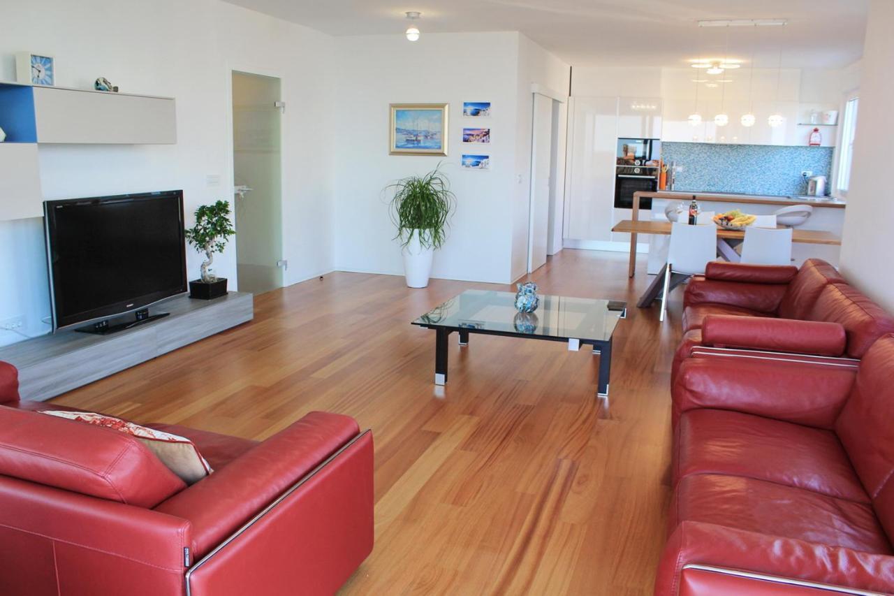 Apartments Anna Ичичи Экстерьер фото